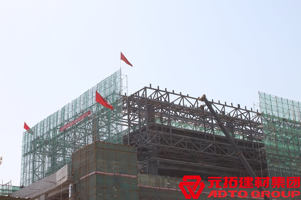 重慶盤(pán)扣式腳手架電話(huà)多少？盤(pán)扣式腳手架一個(gè)平方用的多少材料？